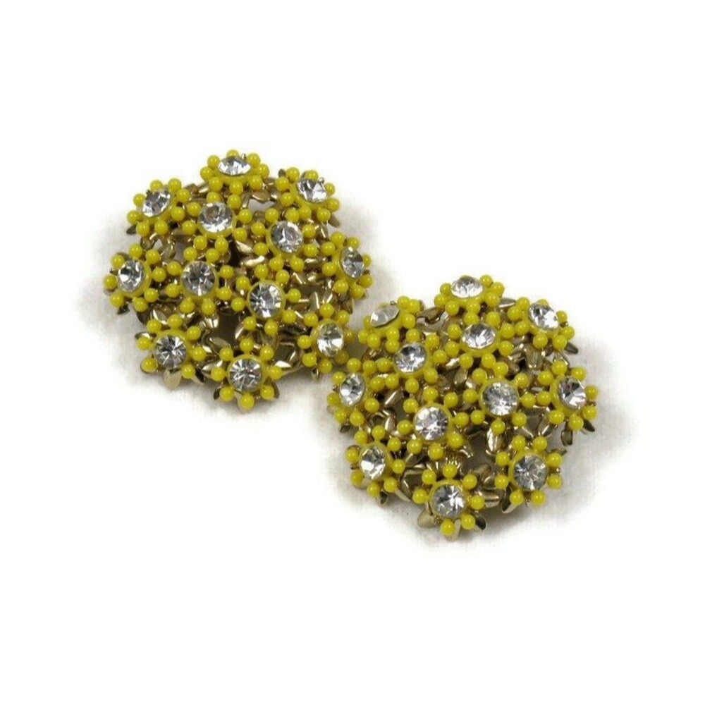 Vintage 1950s Yellow Flower Cluster Earrings with Rhinestones